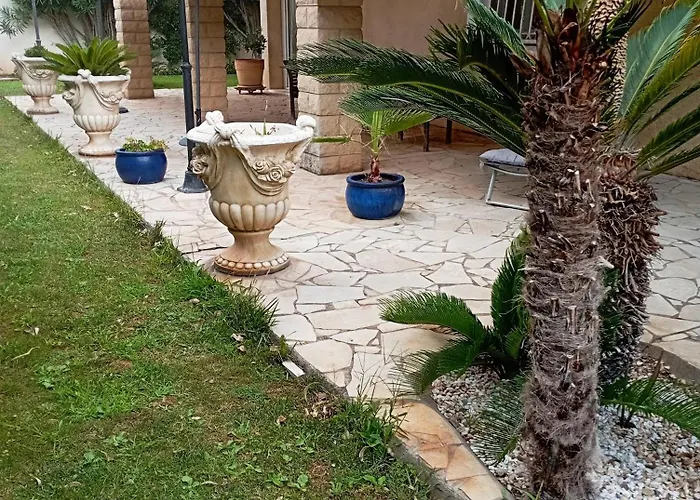 Apartment Baddha Konasana *