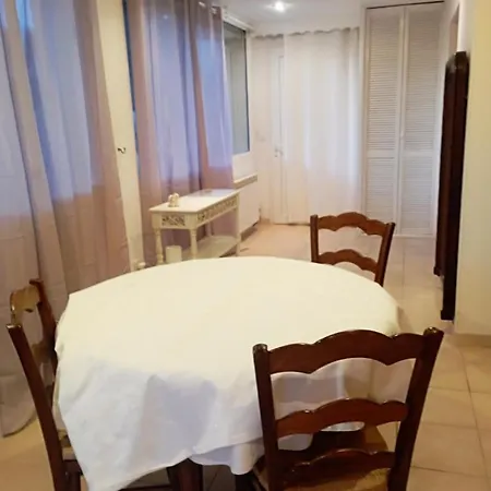 Rdc Jardin Et Terrasse Apartmán