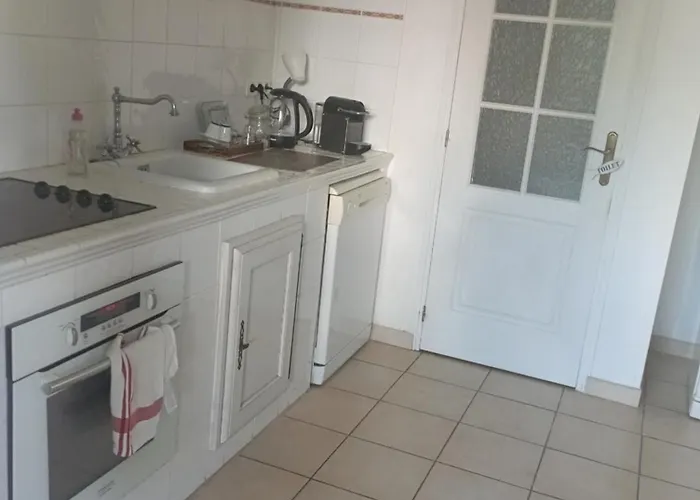 Apartment Baddha Konasana *