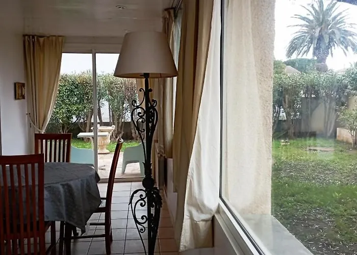 Apartment Baddha Konasana