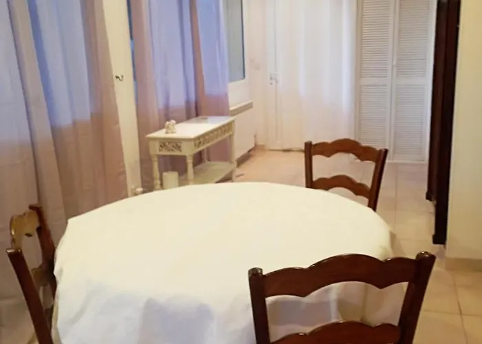 Baddha Konasana Apartamento